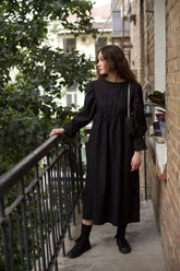Black Midi Dress with Comfortable Stretch Details | بلكون